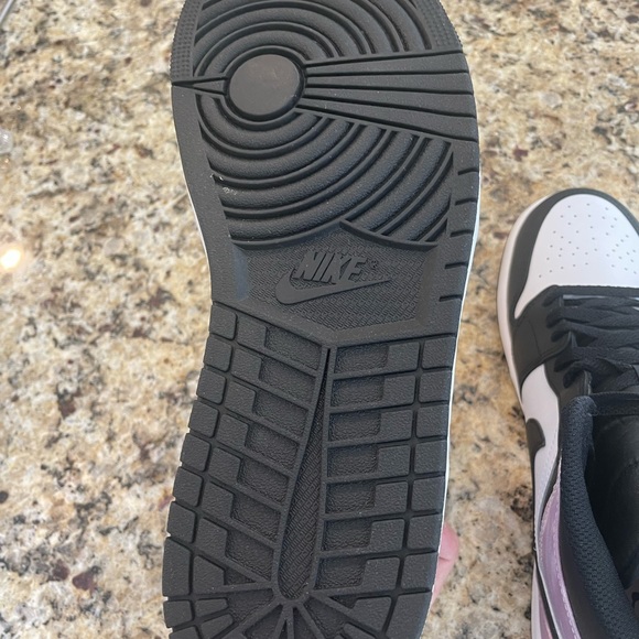 NWB Mens Air Jordan 1’s MID SE Size 11 Black Bleached Coral. - Picture 11 of 15